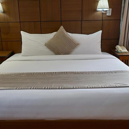 The Pinnacle Hotel And Suites Davao City Esterno foto