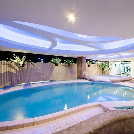 The Pinnacle Hotel And Suites Davao City Esterno foto