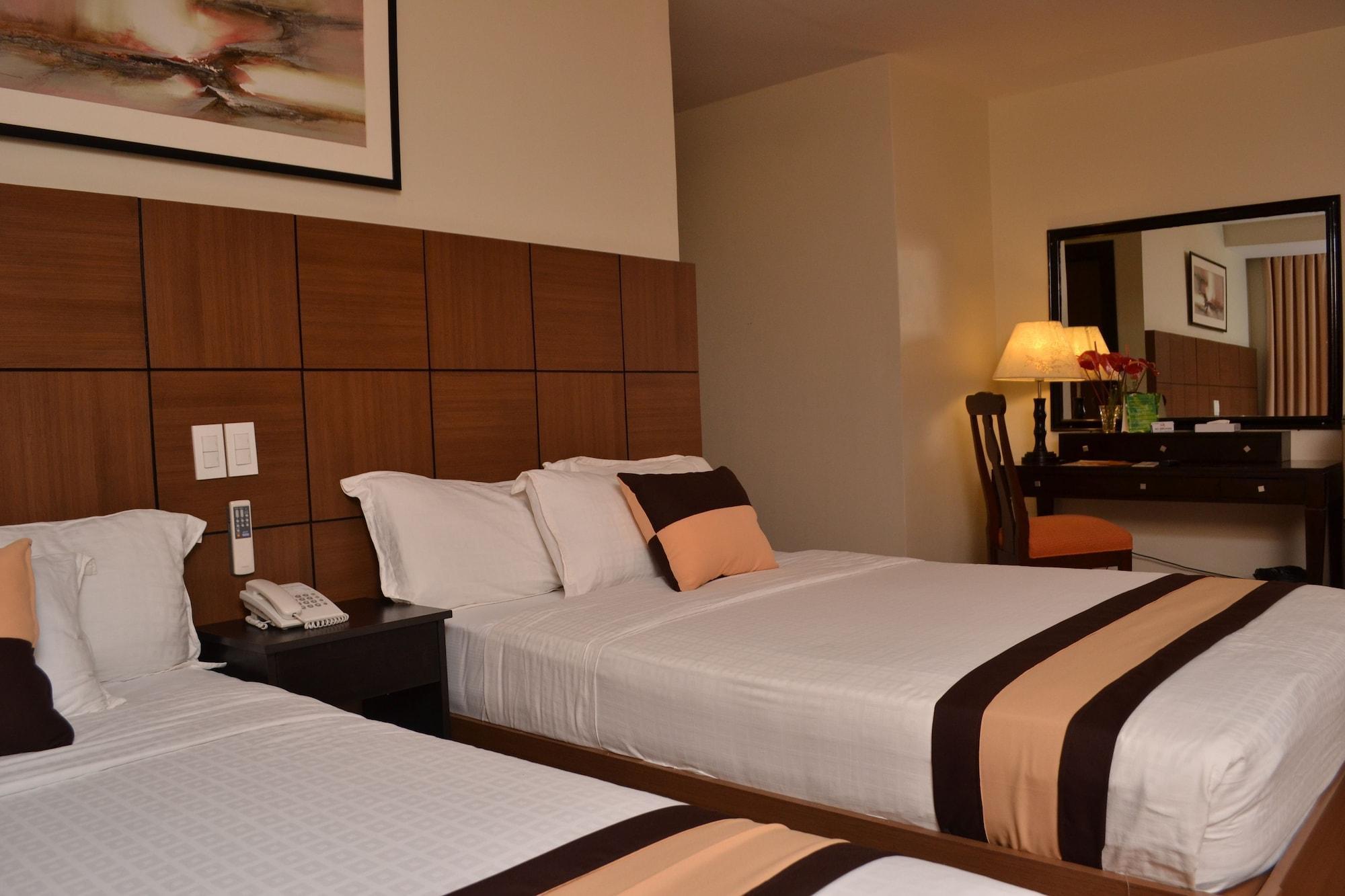 The Pinnacle Hotel And Suites Davao City Esterno foto