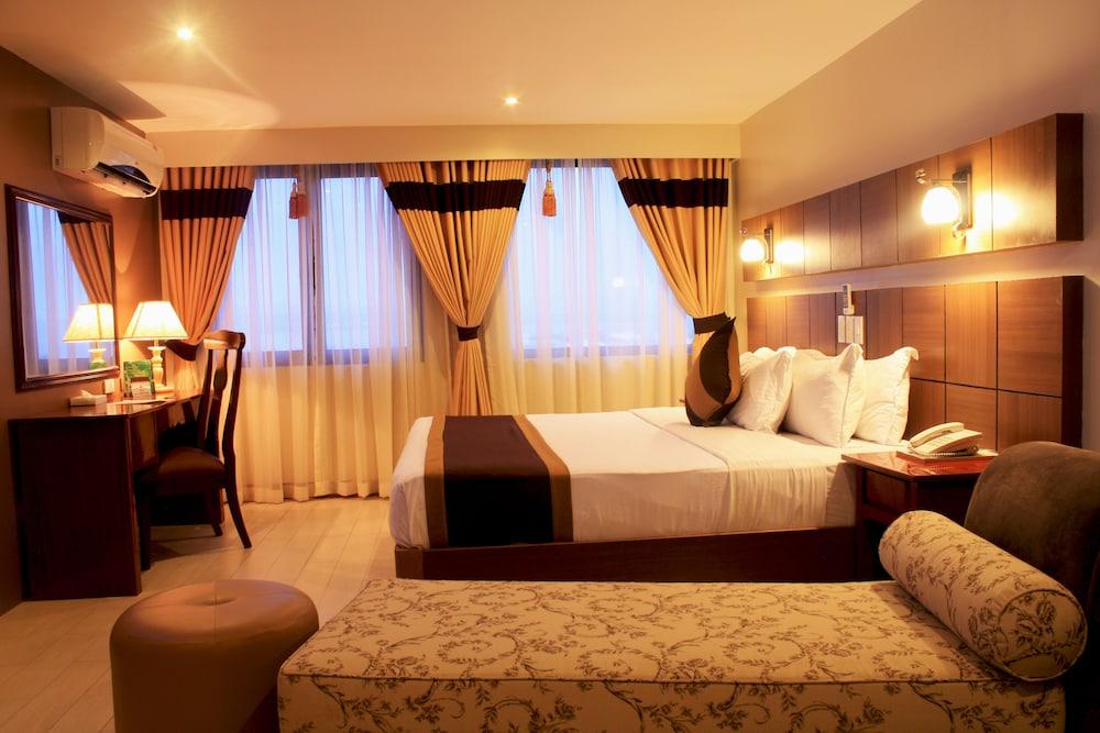 The Pinnacle Hotel And Suites Davao City Esterno foto