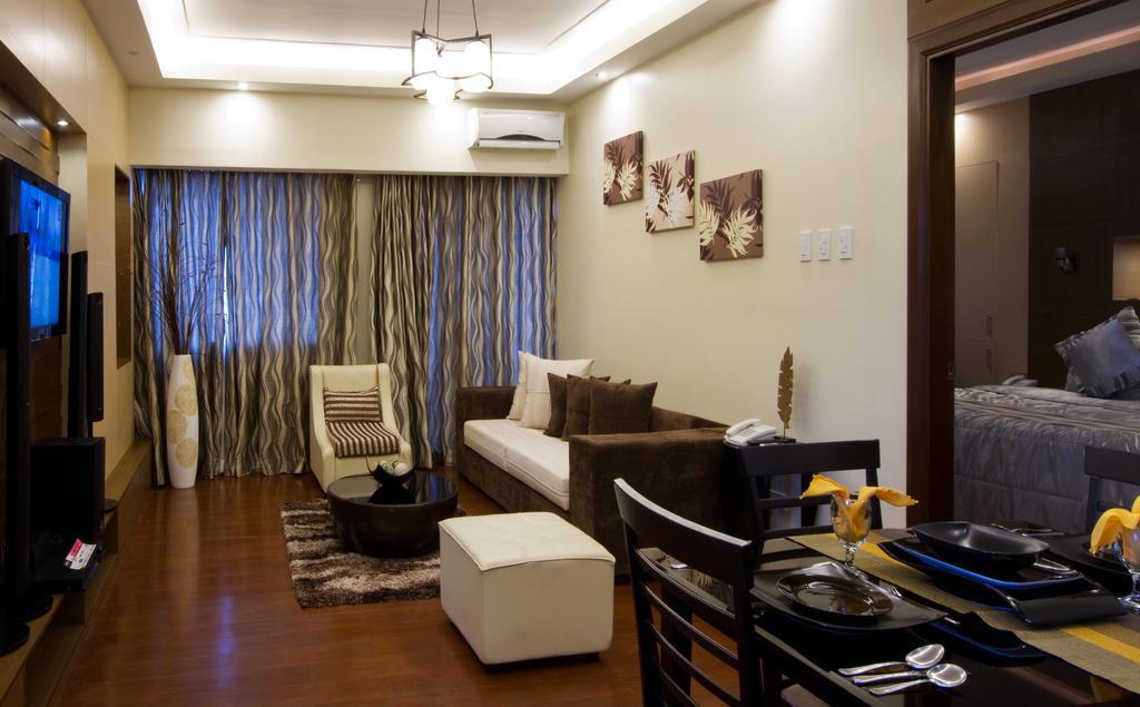 The Pinnacle Hotel And Suites Davao City Esterno foto
