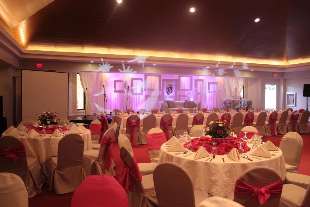 The Pinnacle Hotel And Suites Davao City Esterno foto