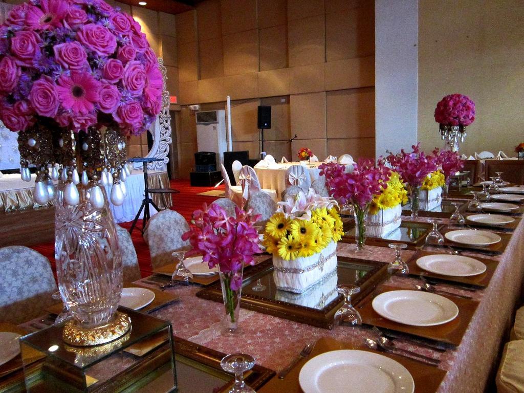 The Pinnacle Hotel And Suites Davao City Esterno foto