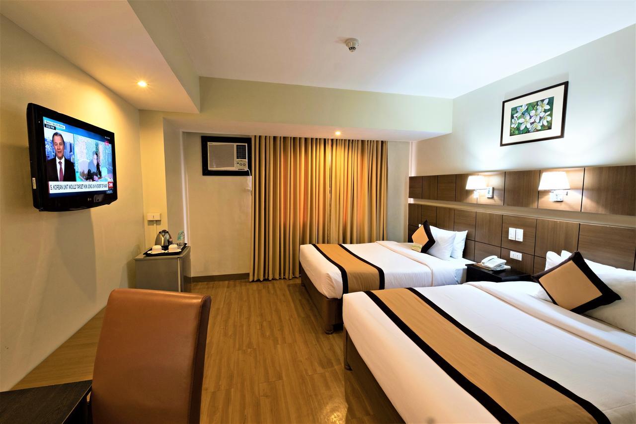 The Pinnacle Hotel And Suites Davao City Esterno foto