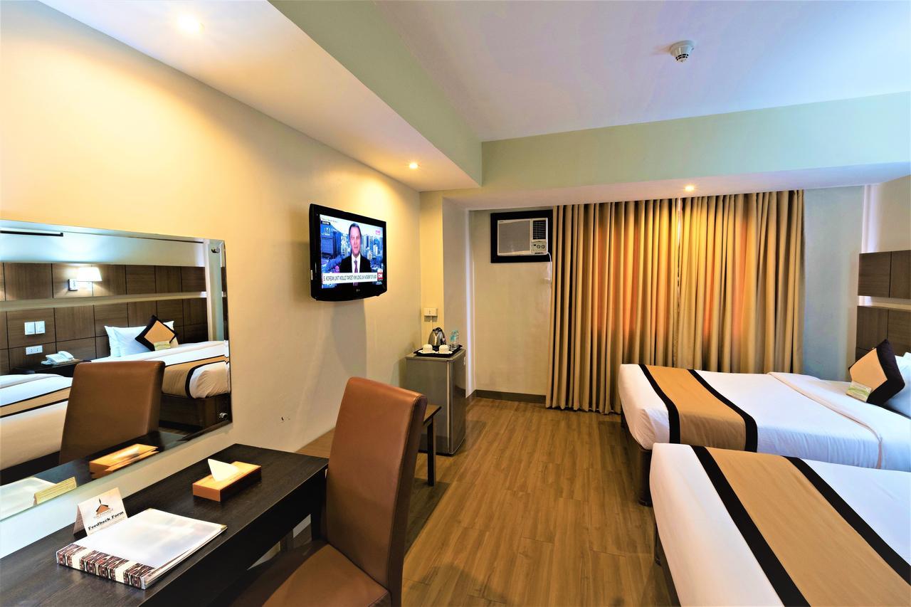 The Pinnacle Hotel And Suites Davao City Esterno foto